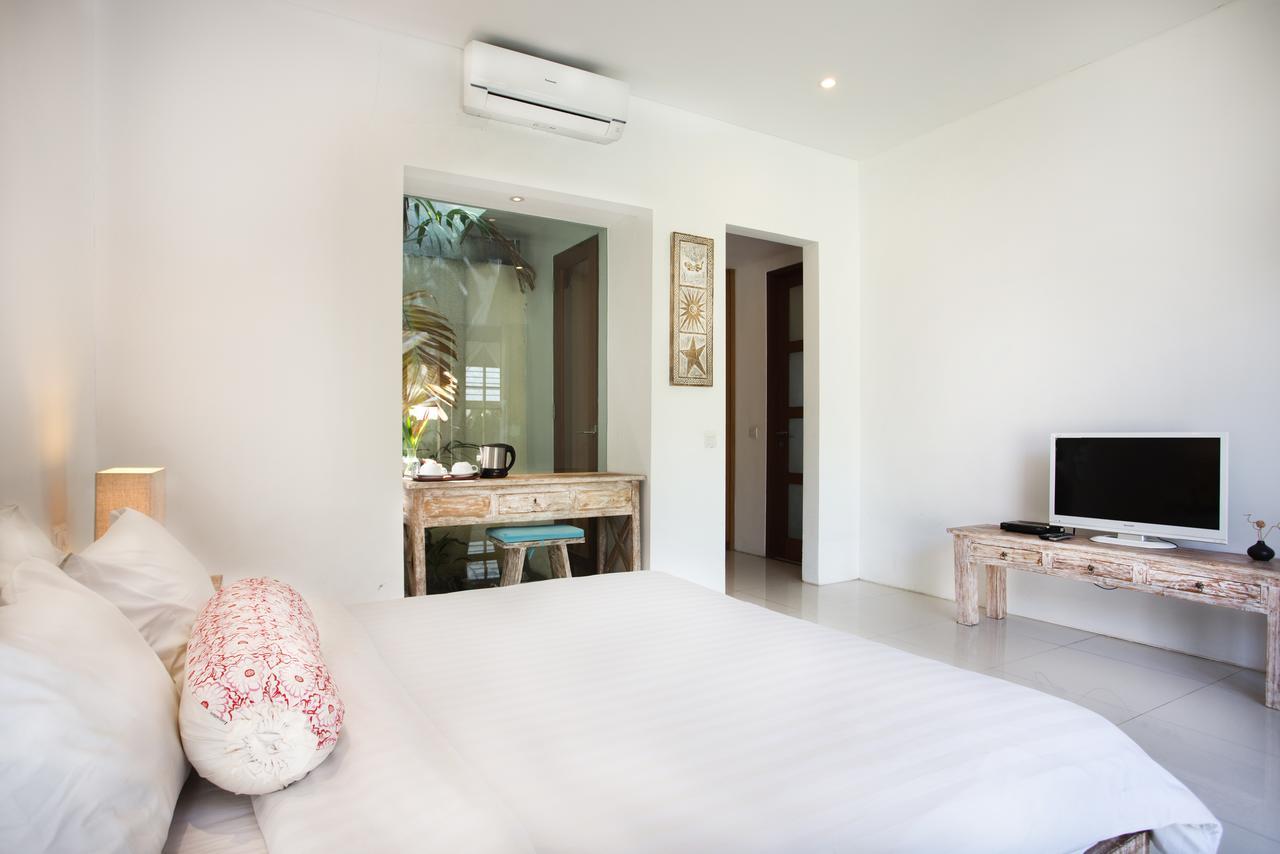 Villa Kim Seminyak エクステリア 写真